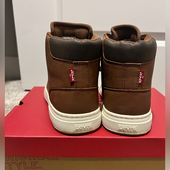 Levi’s Hightops Size 9 - Picture 3 of 5